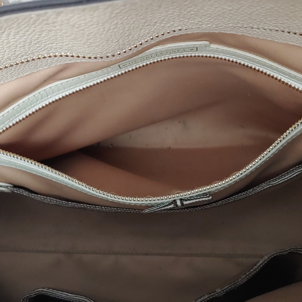 Henri Bendel NEW YORK Carlyle Style Satchel. - Picture 10 of 14